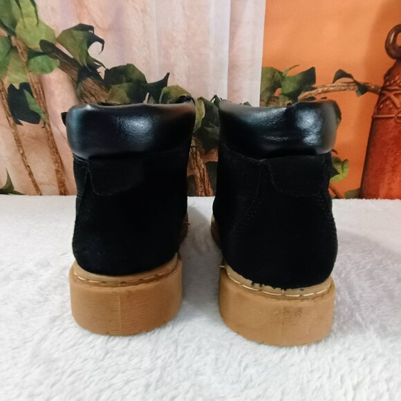 Kids' Black Size 26 EUC Suede Ankle Combat Work Boots - Picture 2 of 11